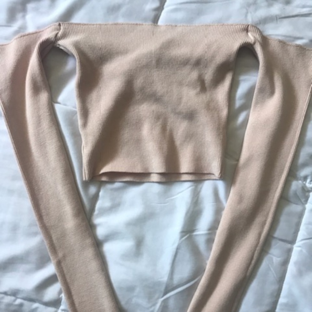 Cute off shoulder long sleeve top BRAND NEW
